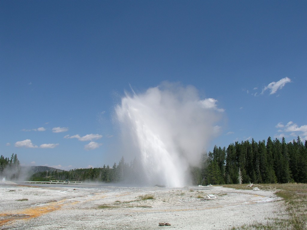 Daisy Geyser Yellowstone